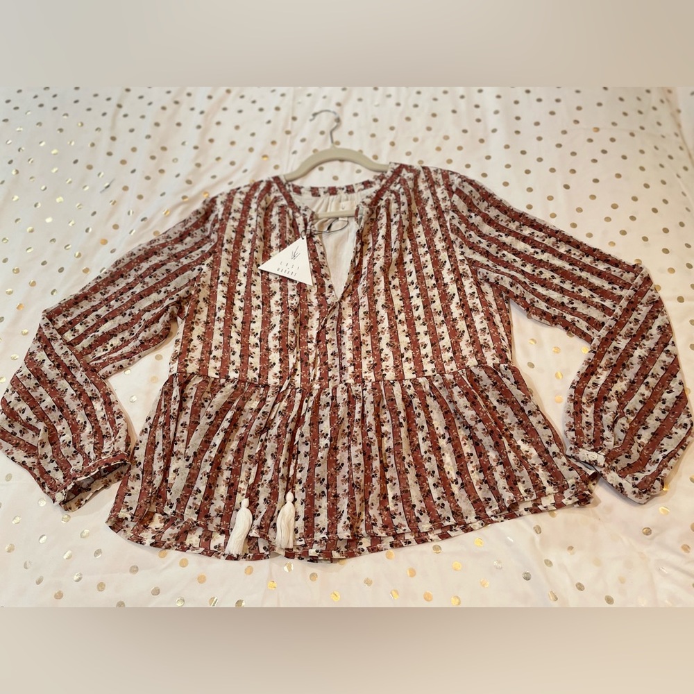 NWT Lost + Wander Peasant Top Sz L